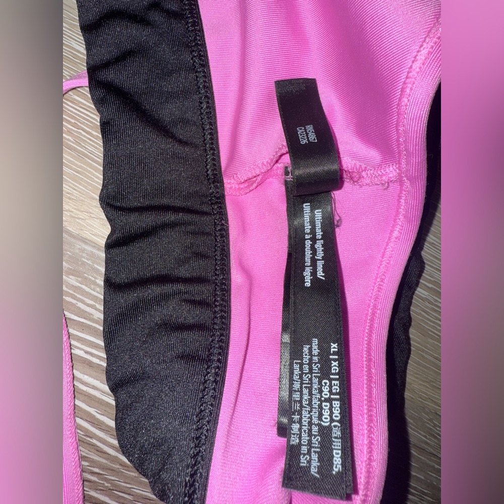 PINK Victoria’s Secret Sports Bra - Picture 4 of 4